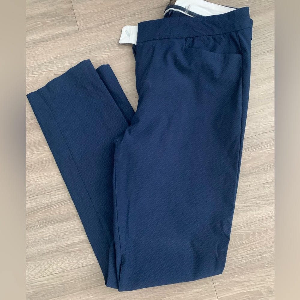 Women's | navy business casual | 6 | very stretchy and soft